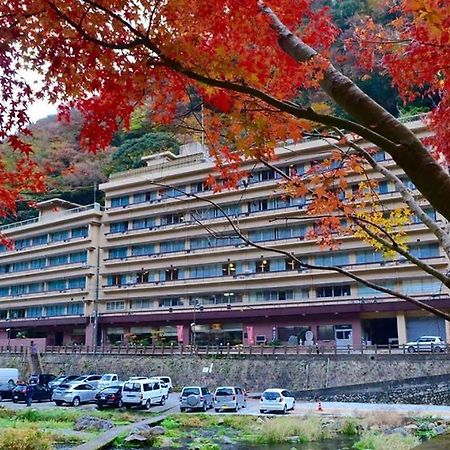 Hotel Kikunoyu Maniwa Buitenkant foto