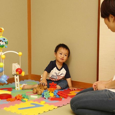 Hotel Kikunoyu Maniwa Buitenkant foto