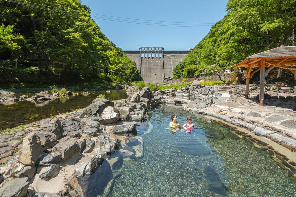 Hotel Kikunoyu Maniwa Buitenkant foto